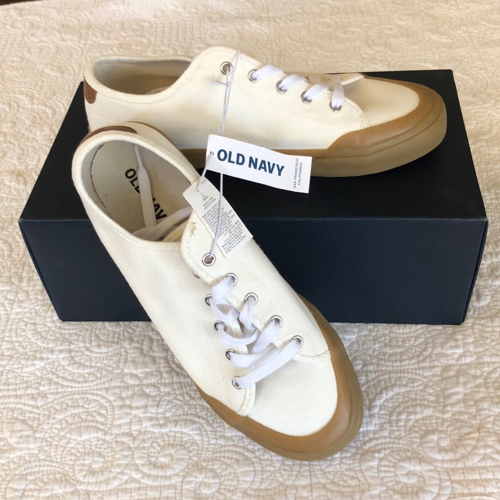 Old Navy tennis shoes